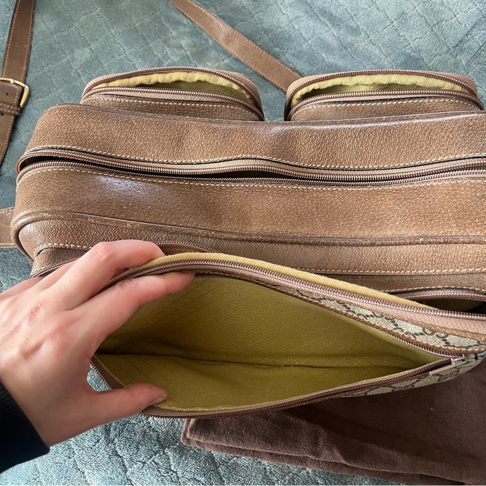 Gucci Brown and Tan Belt Bag with Structured Design - Picture 10 of 16